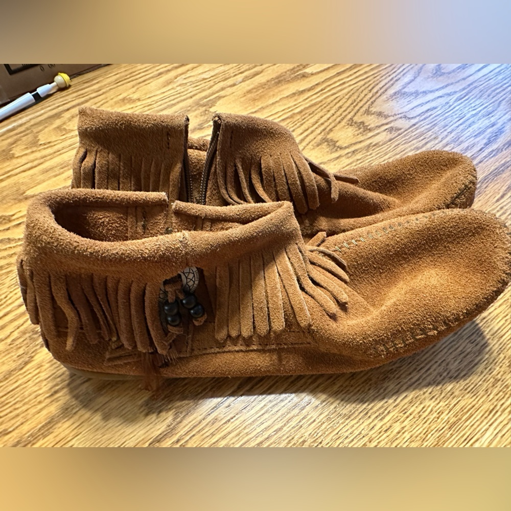 Minnetonka Brown Fringe Moccasins